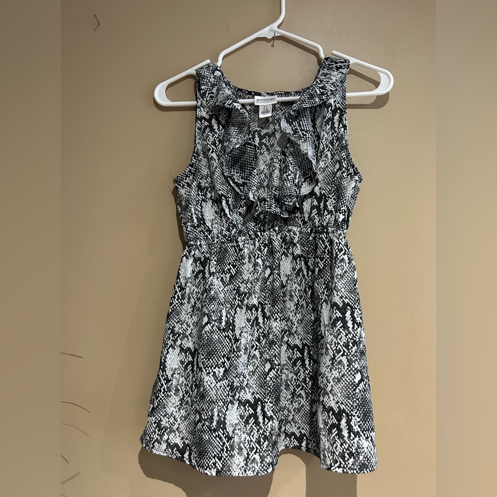 Motherhood Black and White maternity blouse